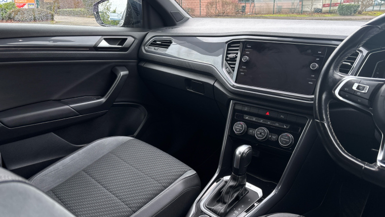 Volkswagen T-Roc 2.0 TSI 4MOTION R-Line 5dr DSG Petrol Hatchback